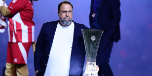 Αναγέννηση του Καλλιμάρμαρου με διεθνείς αγώνες στίβου και χορηγό τον Β. Μαρινάκη Αναγέννηση του Καλλιμάρμαρου με διεθνείς αγώνες στίβου και χορηγό τον Β. Μαρινάκη