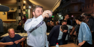 Ο Ανδρουλάκης πάει Κρήτη αλλά δεν θα πιει... «φραπέ» Ο Ανδρουλάκης πάει Κρήτη αλλά δεν θα πιει... «φραπέ»
