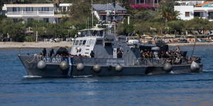 Επιχείρηση διάσωσης 507 μεταναστών νότια της Γαύδου - Σύλληψη οκτώ διακινητών Επιχείρηση διάσωσης 507 μεταναστών νότια της Γαύδου - Σύλληψη οκτώ διακινητών