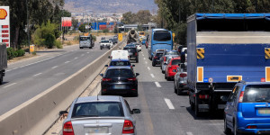 Κίνηση: Στο «κόκκινο» Κηφισός και Πειραιάς - Δύσκολα σε Κηφισίας και Αττική Οδό Κίνηση: Στο «κόκκινο» Κηφισός και Πειραιάς - Δύσκολα σε Κηφισίας και Αττική Οδό