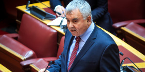 Απίστευτο περιστατικό στη Χίο: Κλείδωσαν βουλευτή του ΠΑΣΟΚ στο εργοτάξιο του δικαστικού μεγάρου Απίστευτο περιστατικό στη Χίο: Κλείδωσαν βουλευτή του ΠΑΣΟΚ στο εργοτάξιο του δικαστικού μεγάρου