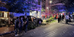 Σοβαρό τροχαίο στο Κολωνάκι: ΙΧ έπεσε σε τραπέζια εστιατορίου - Τουλάχιστον 10 τραυματίες Σοβαρό τροχαίο στο Κολωνάκι: ΙΧ έπεσε σε τραπέζια εστιατορίου - Τουλάχιστον 10 τραυματίες