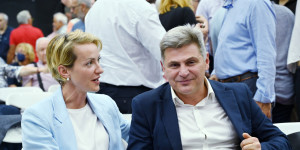 Σδούκου για Φαραντούρη: Θεσμική κατηφόρα, θέτουν τον εαυτό τους εκτός κοινοβουλευτικών ορίων Σδούκου για Φαραντούρη: Θεσμική κατηφόρα, θέτουν τον εαυτό τους εκτός κοινοβουλευτικών ορίων
