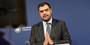 Μαρινάκης για Μάτι: «Δεν είναι ημέρα για πολιτική αντιπαράθεση - Είναι ημέρα μνήμης και σεβασμού» Μαρινάκης για Μάτι: «Δεν είναι ημέρα για πολιτική αντιπαράθεση - Είναι ημέρα μνήμης και σεβασμού»