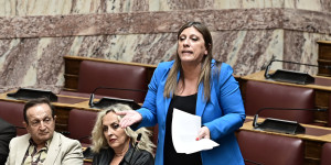 Κωνσταντοπούλου: Με παραπέμπετε στη Δεοντολογίας και ενοχλείστε που σας λέω φασίστες; Κωνσταντοπούλου: Με παραπέμπετε στη Δεοντολογίας και ενοχλείστε που σας λέω φασίστες;