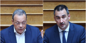 Ένα βήμα πιο κοντά ΣΥΡΙΖΑ και Νέα Αριστερά: Κοινή τροπολογία για επαναφορά 13ης σύνταξης Ένα βήμα πιο κοντά ΣΥΡΙΖΑ και Νέα Αριστερά: Κοινή τροπολογία για επαναφορά 13ης σύνταξης