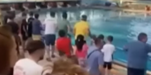 Σάλος στη Χίο: Γονείς τραμπούκιζαν 13χρονα σε αγώνα πόλο - «Να πάνε στον πάτο» Σάλος στη Χίο: Γονείς τραμπούκιζαν 13χρονα σε αγώνα πόλο - «Να πάνε στον πάτο»