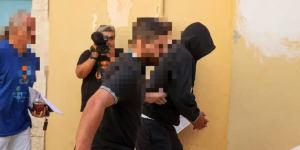 Ωτοστόπ τρόμου: Στη φυλακή ο 21χρονος για το περιστατικό με τις τρεις φοιτήτριες - Τι ισχυρίστηκε Ωτοστόπ τρόμου: Στη φυλακή ο 21χρονος για το περιστατικό με τις τρεις φοιτήτριες - Τι ισχυρίστηκε