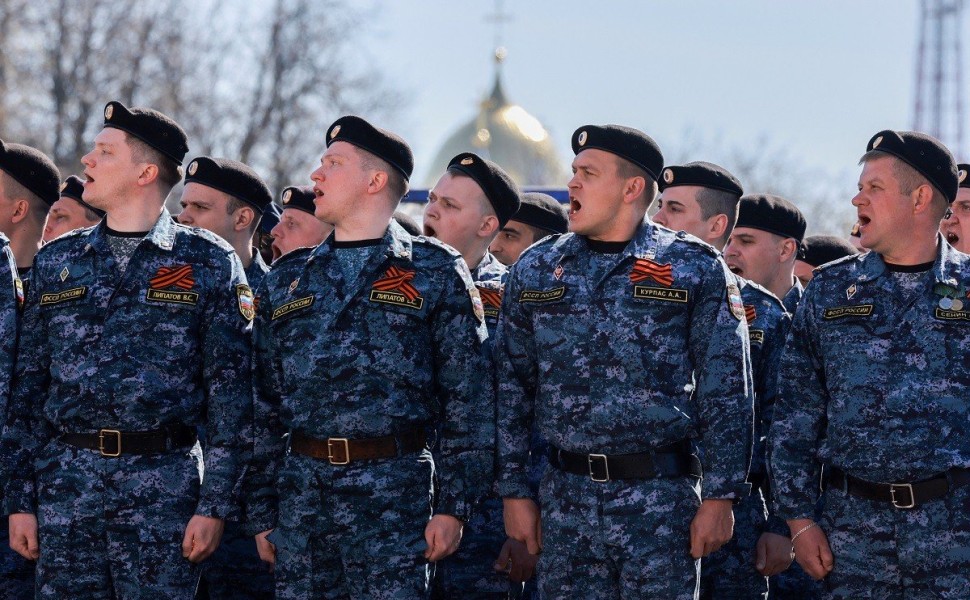 FILE PHOTO: Russian service members attend a military parade on Victory Day, which marks the 78th anniversary of the victory over Nazi Germany in World War Two, in Veliky Novgorod, Russia May 9, 2023. REUTERS/Anton Vaganov