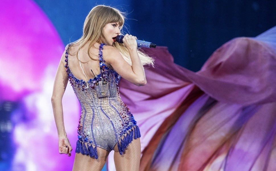 Taylor Swift performs during the Eras Tour/ EPA-SARAH YENESEL