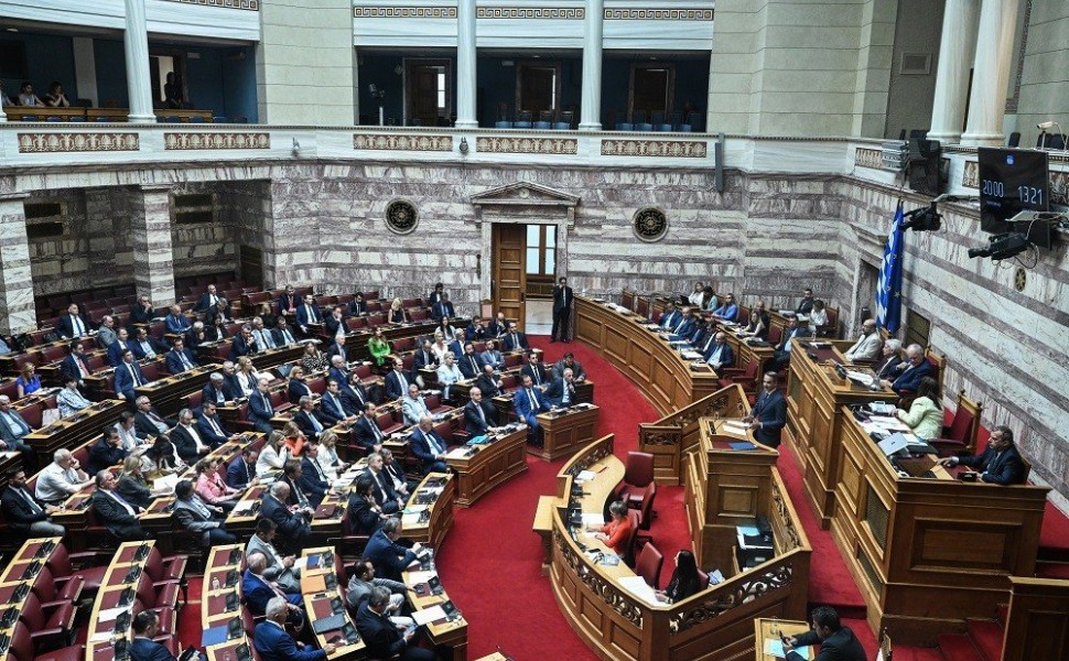 Συζήτηση στην Ολομέλεια της Βουλής, των άρθρων και του συνόλου του σχεδίου νόμου "Ενίσχυση του εισοδήματος των μισθωτών, των νέων, της οικογένειας και της εργασίας - συνταξιοδοτικές ρυθμίσεις", Τετάρτη 26 Ιουλίου 2023. 
(EUROKINISSI)