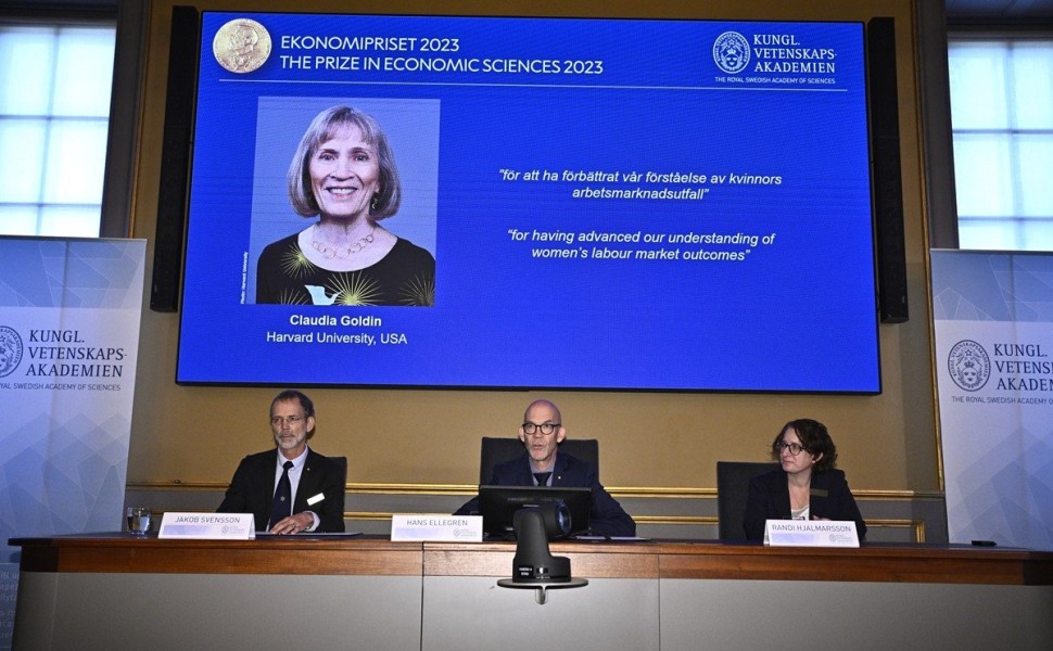 epa10908946 (L-R) Chairman Royal Academy of Sciences Jakob Svensson, Permanent Secretary of the Royal Swedish Academy of Sciences Hans Ellegren and member of the committee for the prize in Economic Sciences in memory of Alfred Nobel Randi Hjalmarsson anno