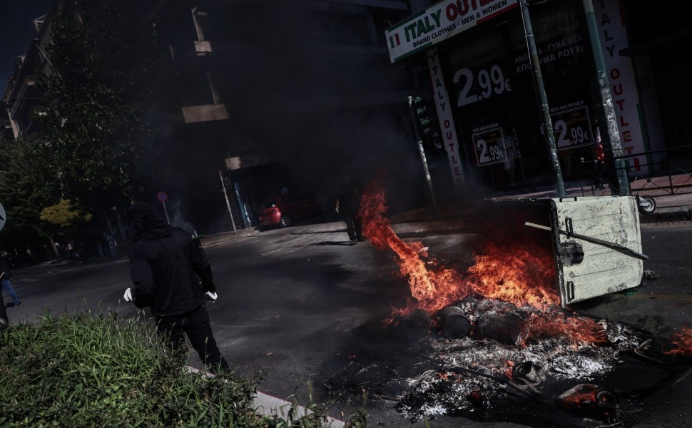 Στιγμιότυπο από τα επεισόδια στην ΑΣΟΕΕ / Eurokinissi