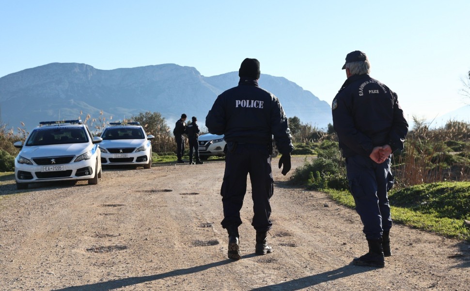 Έρευνες στο σημείο όπου βρέθηκε η σορός του Μπάμπη Κούτσικου στο Μεσολόγγι/φωτό intime