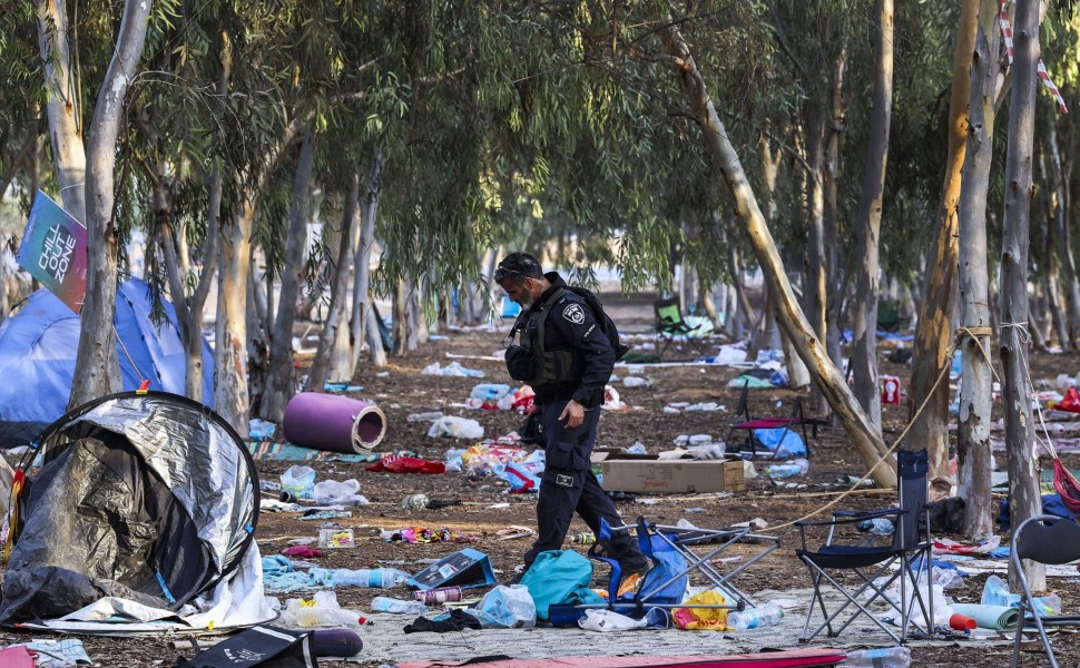 Εικόνα μετά τη φρικιαστική επίθεση της Χαμάς στο φεστιβάλν Super Nova (φωτο: ΑΠΕ-ΜΠΕ/EPA/MANUEL DE ALMEIDA)