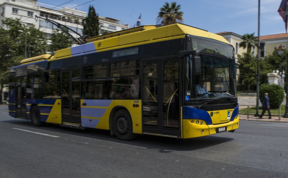 Tρόλεϊ στο κέντρο της Αθήνας / Eurokinissi