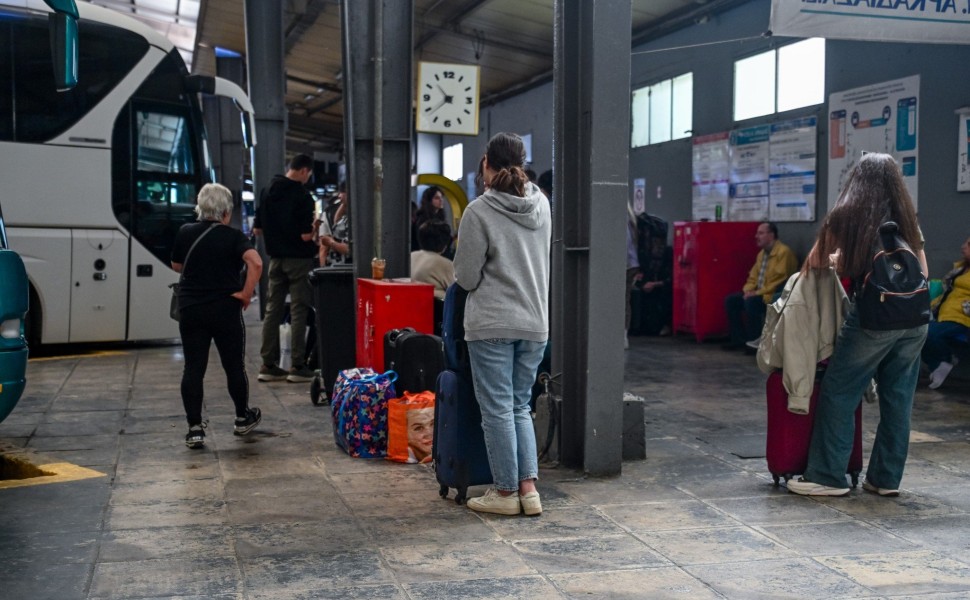 Με πληρότητες και έκτακτα δρομολόγια τα ΚΤΕΛ (φωτο: Eurokinissi)