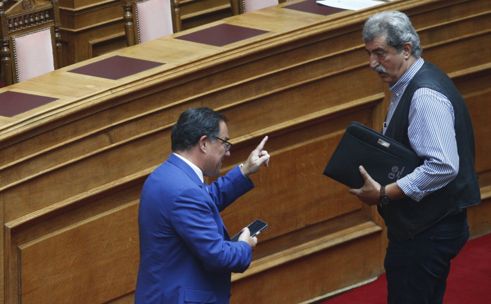 Ο Άδωνις Γεωργιάδης τα λέει με τον Παύλο Πολάκη στη Βουλή, με διάθεση να χαμηλώσουν τους τόνους (φωτο αρχείου: Eurokinissi) Ο Άδωνις Γεωργιάδης τα λέει με τον Παύλο Πολάκη στη Βουλή, με διάθεση να χαμηλώσουν τους τόνους (φωτο αρχείου: Eurokinissi)