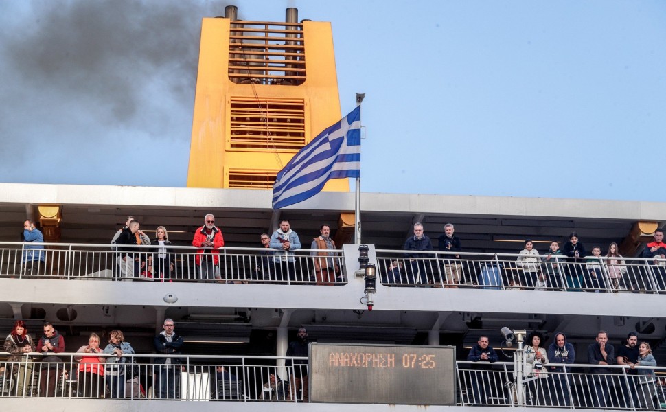 Έξοδος αδειούχων στο Λιμάνι του Πειραιά / Eurokinissi