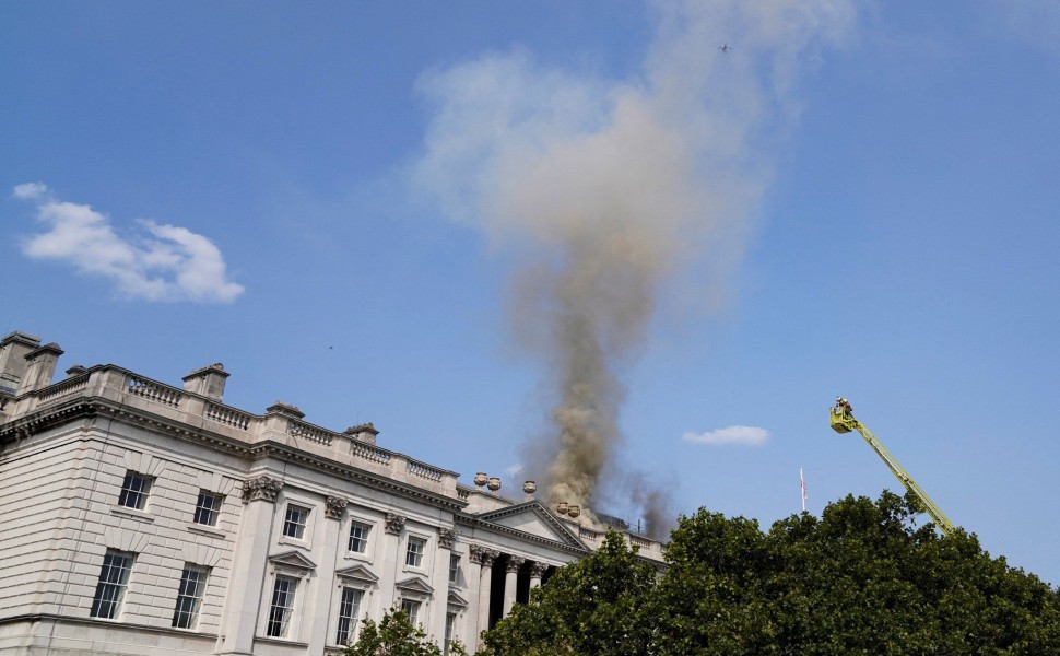 Η φωτιά στο Somerset House. Φωτό: Reuters