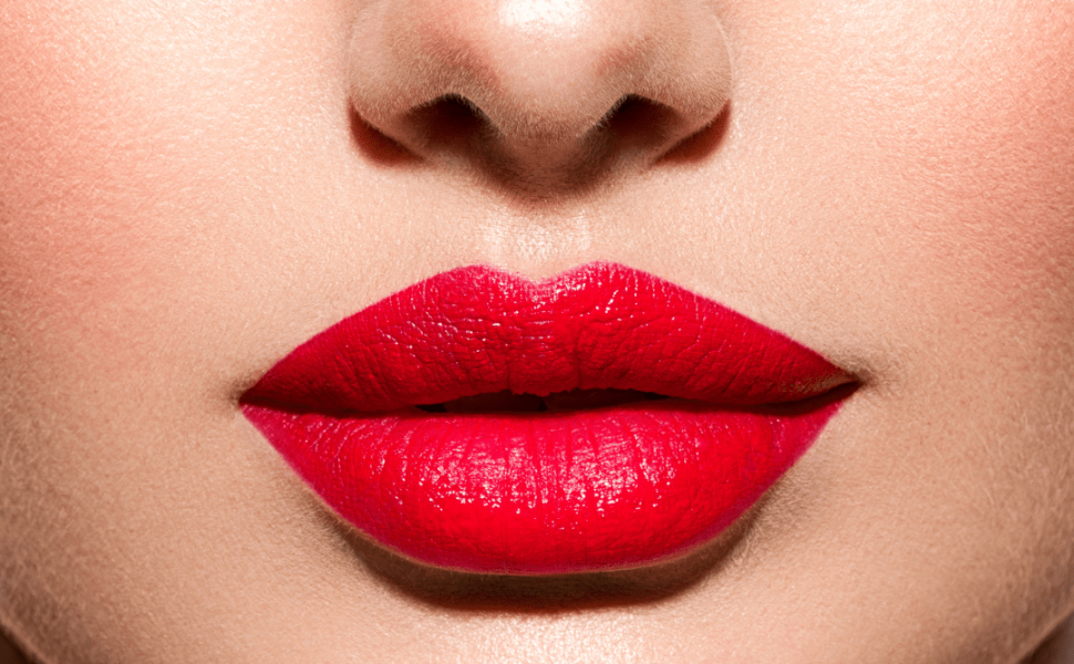 Red lips/Canva