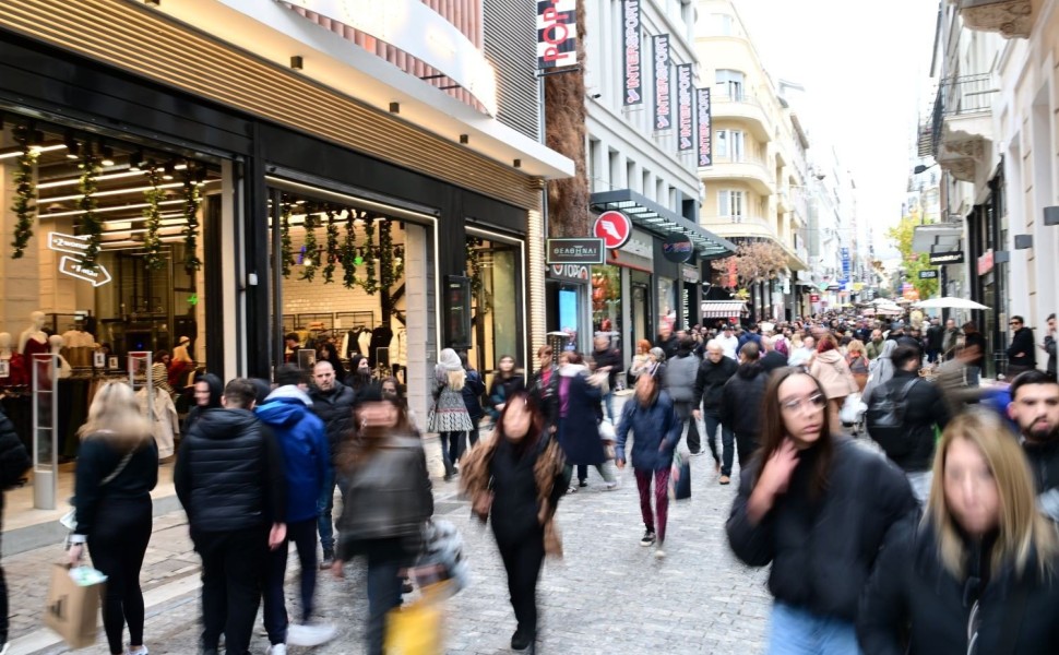 Στιγμιότυπο από την κίνηση στην οδοό Ερμού/EUROKINISSI