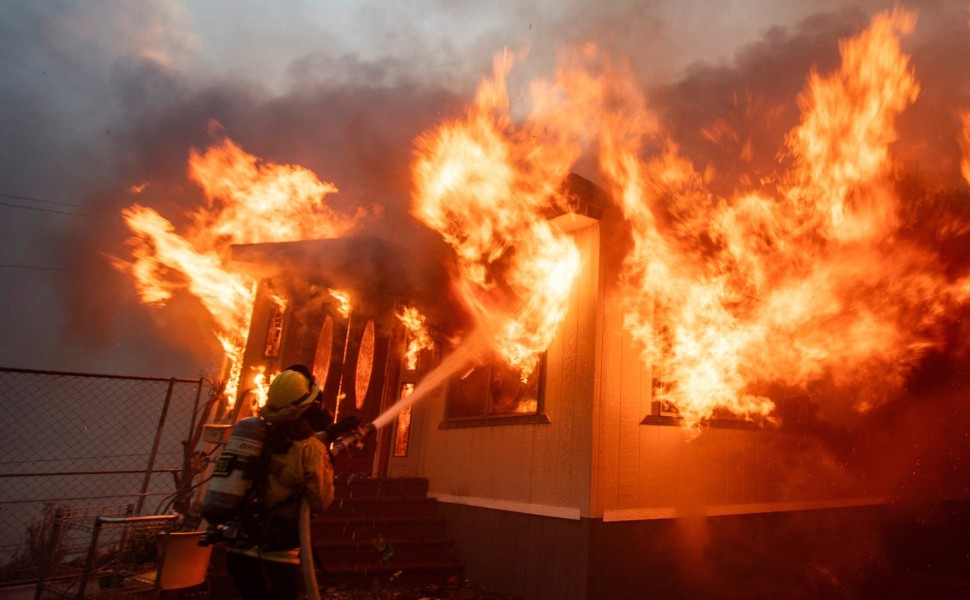 Καταστροφικές πυρκαγιές στο Λος Άντζελες / Reuters