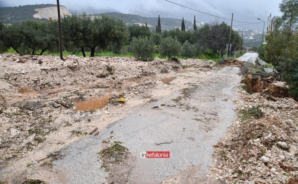 Ολοκληρωτική καταστροφή προκάλεσε σε μεγάλο τμημα της Κεφαλονιάς η σφοδρή νεροποντή/Φωτ. INKEFALONIA.GR