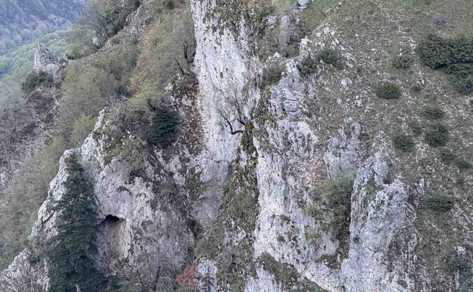 Το δύσβατο σημείο στο Μιτσικέλι Ιωαννίνω/Φωτ. epirus-tv-news.gr Το δύσβατο σημείο στο Μιτσικέλι Ιωαννίνω/Φωτ. epirus-tv-news.gr