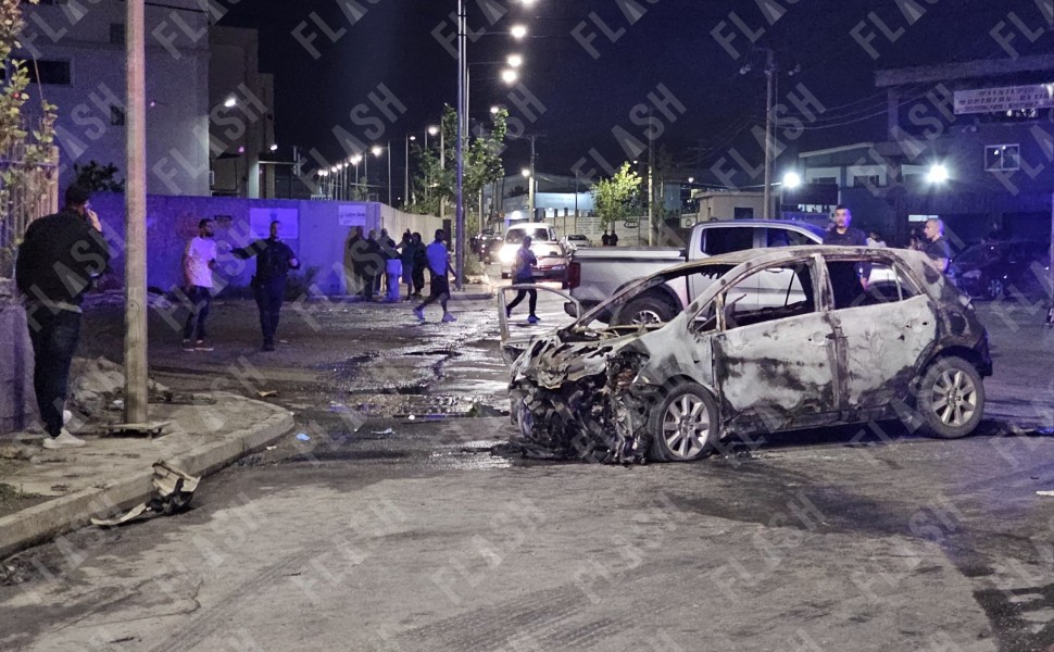 Τραγωδία στον Ασπρόπυργο: Συνοδηγός απανθρακώθηκε μέσα σε αυτοκίνητο / Φωτογραφία Γιάννης Κέμμος flash.gr Τραγωδία στον Ασπρόπυργο: Συνοδηγός απανθρακώθηκε μέσα σε αυτοκίνητο / Φωτογραφία Γιάννης Κέμμος flash.gr