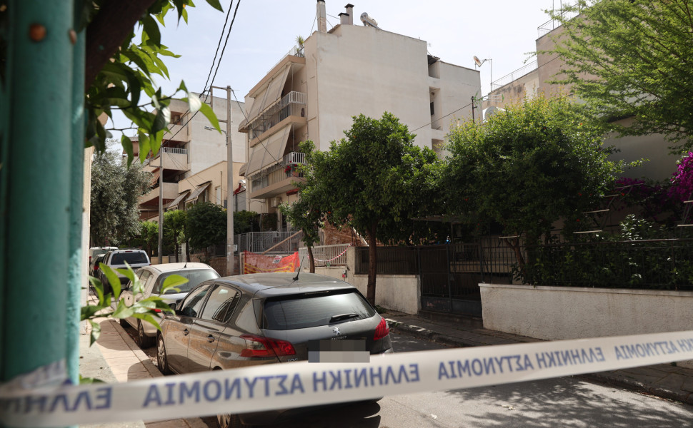 Στραγγαλισμένη βρέθηκε 48χρονη στη Νέα Χαλκηδόνα/Eurokinissi Στραγγαλισμένη βρέθηκε 48χρονη στη Νέα Χαλκηδόνα/Eurokinissi