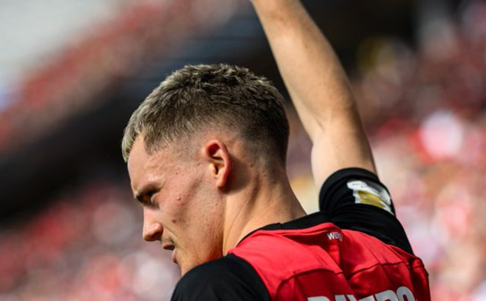 X / @bayer04_en
