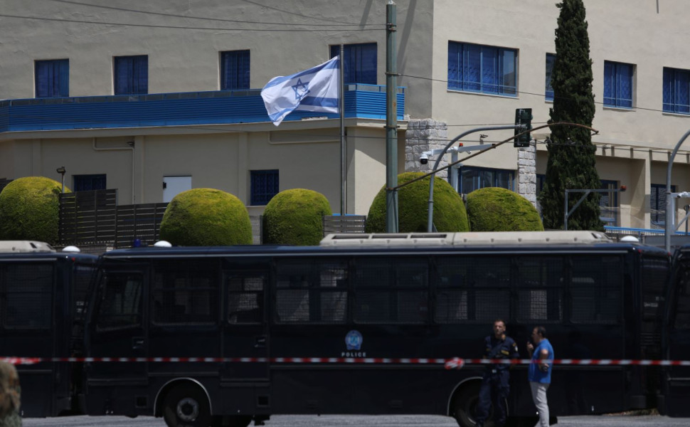 Η πρεσβεία του Ισραήλ στο Παλαιό Ψυχικό, λίγο πριν από την άφιξη των μελών του Ρουβίκωνα/Φωτ. ΑΠΕ-ΜΠΕ Η πρεσβεία του Ισραήλ στο Παλαιό Ψυχικό, λίγο πριν από την άφιξη των μελών του Ρουβίκωνα/Φωτ. ΑΠΕ-ΜΠΕ