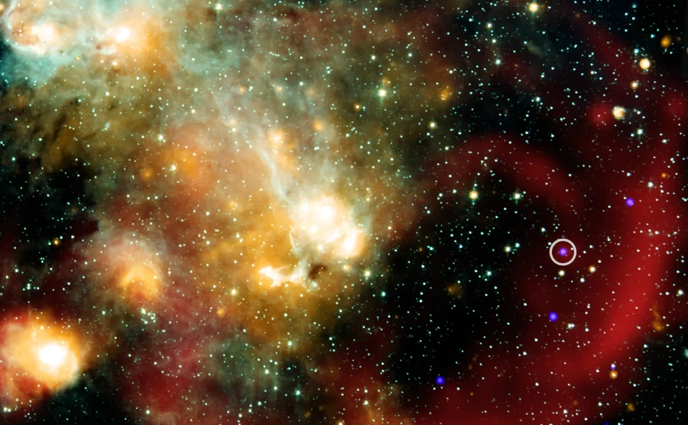 X-ray: NASA/CXC/ICRAR, Curtin Univ./Z. Wang et al.; Infrared: NASA/JPL/CalTech/IPAC; Radio: SARAO/MeerKAT; Image processing: NASA/CXC/SAO/N. Wolk X-ray: NASA/CXC/ICRAR, Curtin Univ./Z. Wang et al.; Infrared: NASA/JPL/CalTech/IPAC; Radio: SARAO/MeerKAT; Image processing: NASA/CXC/SAO/N. Wolk