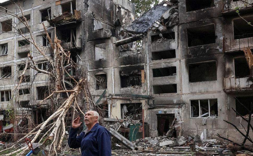 Κατεστραμμένα κτίρια από ρωσικούς βομβαρδισμούς σε ουκρανικές πόλεις / Reuters