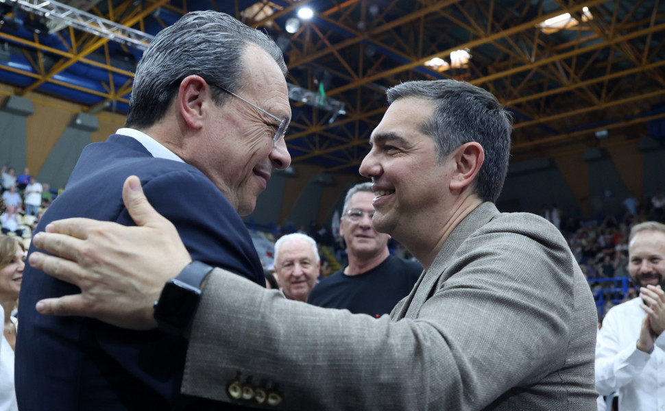 «Καύσωνας Τσίπρα» στο Συνέδριο του ΣΥΡΙΖΑ όπου άπαντες συζητούσαν για το τι θα πράξει ο πρώην Πρωθυπουργός / Intime «Καύσωνας Τσίπρα» στο Συνέδριο του ΣΥΡΙΖΑ όπου άπαντες συζητούσαν για το τι θα πράξει ο πρώην Πρωθυπουργός / Intime