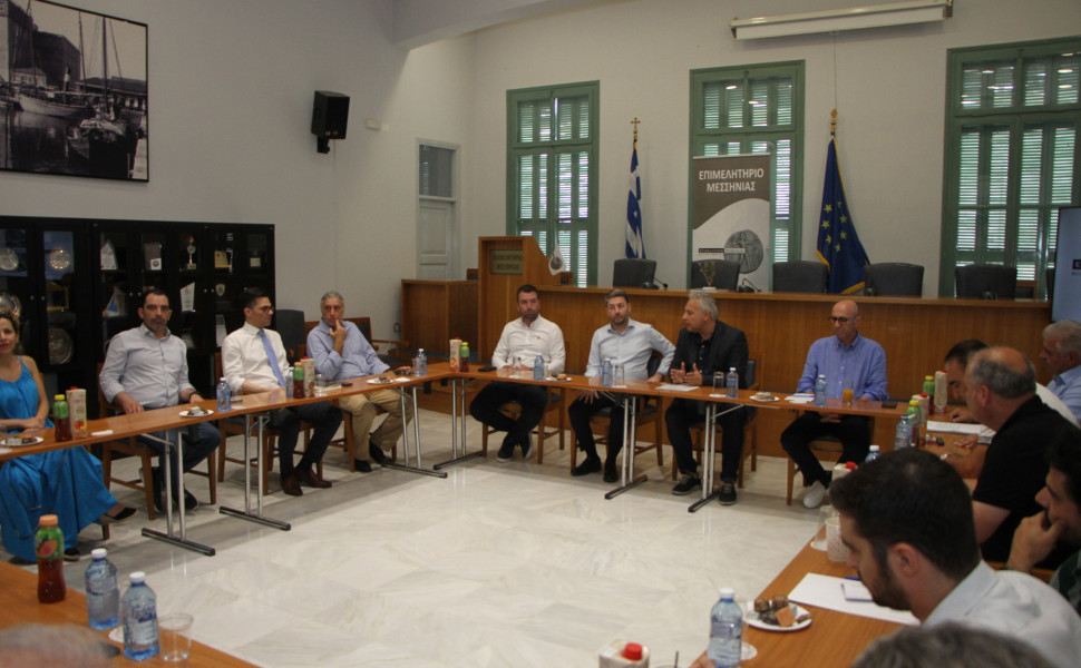 Φωτο: Γραφείο Τύπου ΠΑΣΟΚ - ΚΙΝΑΛ Φωτο: Γραφείο Τύπου ΠΑΣΟΚ - ΚΙΝΑΛ