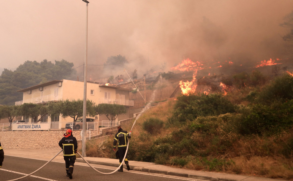 Φωτιά ξέσπασε στις ακτές τις Κροατίας / Reuters