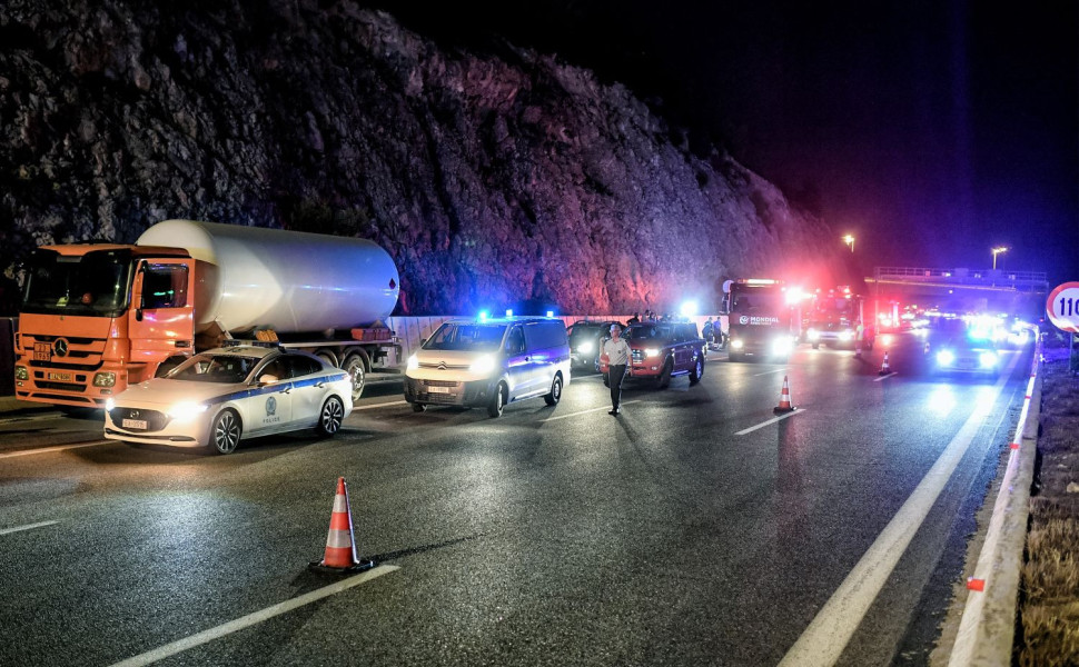 Μποτιλιάρισμα επικρατεί ακόμα στην Εθνική Οδό Αθην.ων-Κορίνθου/Φωτ. αρχείου EUROKINISSI Μποτιλιάρισμα επικρατεί ακόμα στην Εθνική Οδό Αθην.ων-Κορίνθου/Φωτ. αρχείου EUROKINISSI