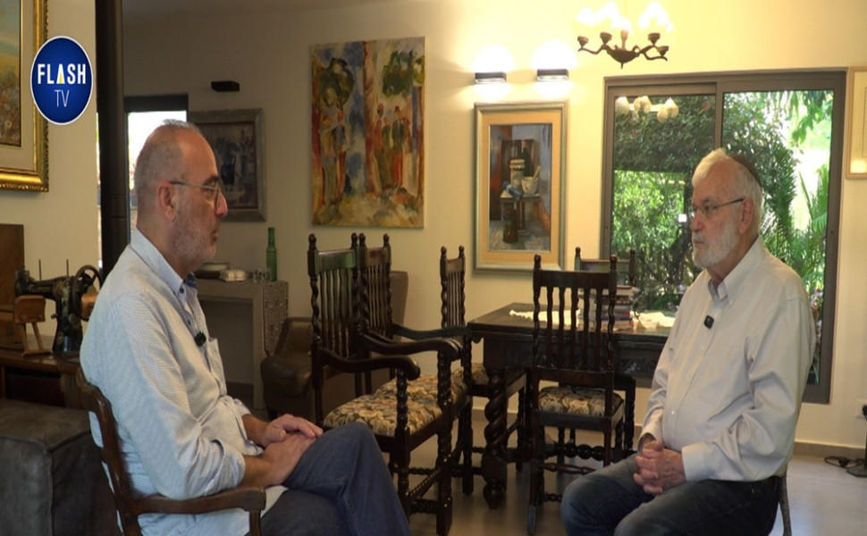 Ο Πάνος Χαρίτος με τον στρατηγό εν αποστρατεία και ανώτερο συνεργάτη του Ινστιτούτου Στρατηγικών Μελετών της Ιερουσαλήμ (JISS), Yaakov Amidror Ο Πάνος Χαρίτος με τον στρατηγό εν αποστρατεία και ανώτερο συνεργάτη του Ινστιτούτου Στρατηγικών Μελετών της Ιερουσαλήμ (JISS), Yaakov Amidror