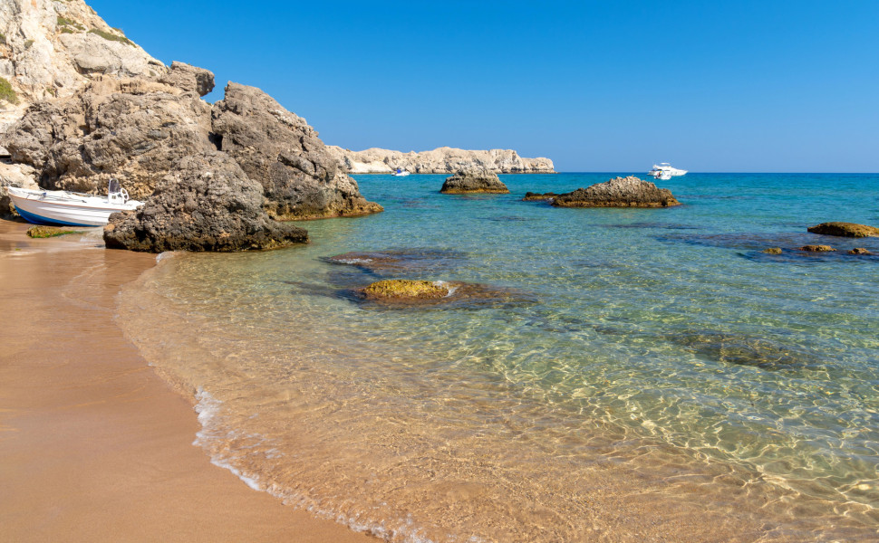 Η παραλία Τσαμπίκα στη Ρόδο. Φωτό: IMAGO / Depositphotos Η παραλία Τσαμπίκα στη Ρόδο. Φωτό: IMAGO / Depositphotos